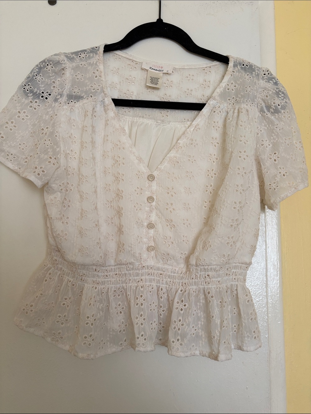 URBAN Romantics White Eyelet Button Peplum Blouse